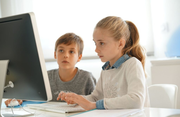 ТОП-28 лучших онлайн-курсов для детей в 2025 году